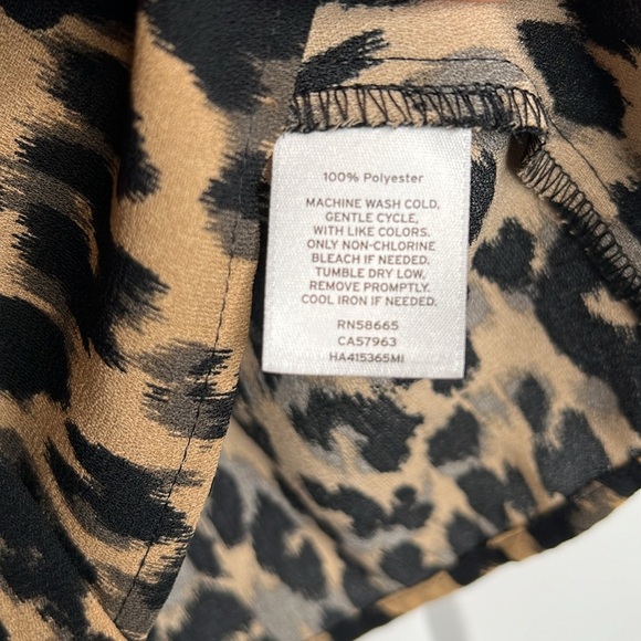 Halogen‎ Leopard Peplum Faux Wrap Top - M - Picture 3 of 5